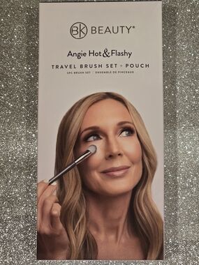 Angie Hot & Flashy Travel Brush Set — Silver